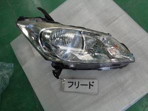 フリード　GB3　右ヘッドランプユニット　HID　即決　5130