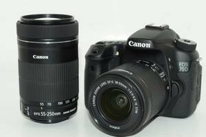 【オススメ】Canon デジタル一眼レフカメラ EOS 70D ダブルズームキット EF-S18-55 IS STM/EF-S55-250 IS STM付属 EOS70D-WKIT