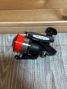 DAIWA BRADIA 3000 ダイワ スピニングリール 釣具