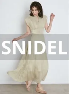 ほぼ未使用 SNIDEL ノースリーブワンピース 1 ベージュ レディース