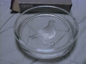 即決 未使用 HOYA CRYSTAL GLASS 保谷 クリスタル グラス レリーフ皿 鳥１コ入