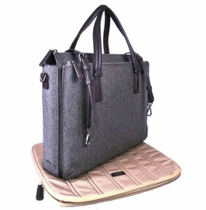 TUMI 79331EG SINCLAIR 『ニーナ』コミューター ブリーフ　アールグレイ【極美品】