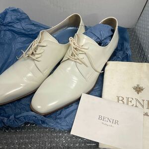 ● BENIR ベニル ホワイト ローファー 靴 レザーシューズ 中古品 ●