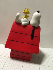 送料無料 VCD PEANUTS SNOOPY ピーナッツ スヌーピー フィギュア ウッドストック WOODSTOCK メディコムトイ ドールズ 犬小屋 昼寝