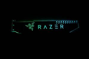 RAZER グラフィックカードステー 3ピンRGB