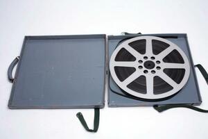 ※ エルモ 16mm 16ミリ 1800ft 直径35cm 白黒映画 ポルノ? ケース 映写用 フィルム付 Sa3964