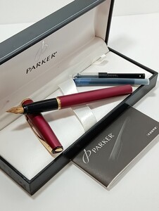 1円【良品/箱付】パーカー　PARKER 万年筆 筆記用具　インク付き　エンジ系カラー