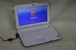 現状品 10.1inchノートパソコン 富士通 LIFEBOOK MH30/G Windows7 Atom 1GB HDD不明 カメラ内蔵 起動確認済 代引き可