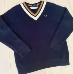 ★美品　FRED PERRY フレッドペリー　ニット Ｖネック　ビックシルエット