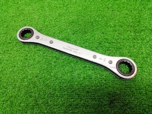 中古品 Snap-on スナップオン 板ラチェット メガネレンチ 17mm-19mm RBM1719A