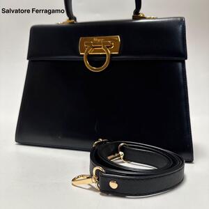 f22【美品】サルヴァトーレフェラガモ　Salvatore Ferragamo　ガンチーニ　レザー　2way ショルダーバッグ　ハンドバッグ　フォーマル