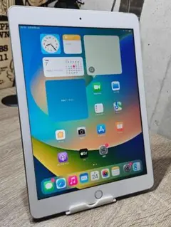 美品　iPad 第5世代 32GB Cellularモデル　173