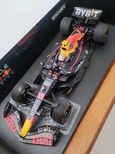 ☆新品美品！ PMA1/18 オラクル レッドブル レーシング RB18 マイアミGP 2022 #11 S.ペレス マイアミ限定ヘルメットver. ☆