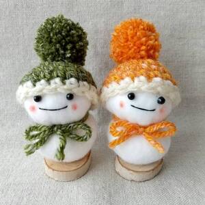 ハンドメイド　ゆきだるま＆切り株　２個セット　１２　雪だるま　冬雑貨