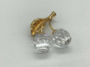 ■【YS-1】 美品 ■ スワロフスキー Swarovski ブローチ ■ クリスタル さくらんぼ チェリー ゴールド系 全長3,5cm 【同梱可能商品】K■