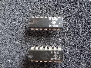 テキサス製　SN7403N(Quad 2-Input Positive NAND Gate with oPEN Collector Output) 混在2個セット