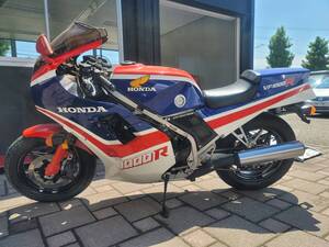 HONDA VF1000R 逆トリコロールカラー　売り切りスタート！