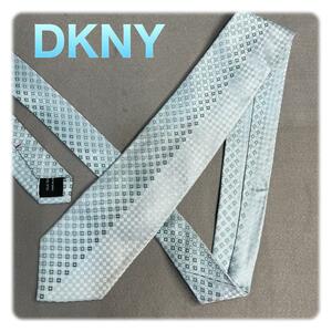 【美品■特価■現品】【美品】DKNY ダナキャラン ネクタイ　スタイリッシュ　ライトブルー　ドット柄