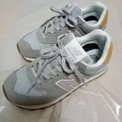 New Balance グレー スニーカー