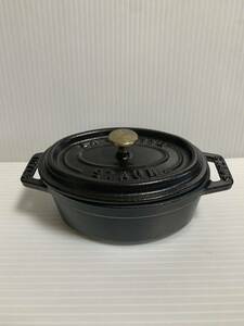 ☆未使用 staub ストウブ ピコ・ココット オーバル 11cm ブラック IH対応 直火 鍋 食器