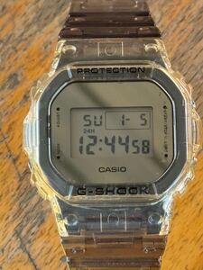 CASIO カシオ G-SHOCK ジーショック 腕時計 DW-5600SK-1 クオーツ デジタル スクエア 四角 ミラー クリア スケルトン 動作確認済み