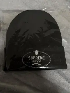 supreme crest beanie black