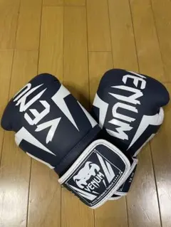VENUM [ヴェヌム] ボクシンググローブ Elite