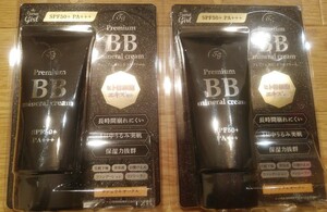 即決☆新品☆2個! 5つの機能! ティアラガール プレミアムミネラル BBクリーム SPF50 PA＋＋＋ ナチュラルオークル 1650円×2 定形外350円☆