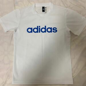 adidasアディダス　半袖Tシャツ 速乾