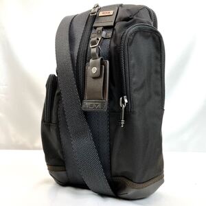 【現行 極美品】TUMI トゥミ ボディバッグ スリング ALPHA BRAVO モントレー バリスティックナイロン レザー 本革 メンズ ビジネス グレー