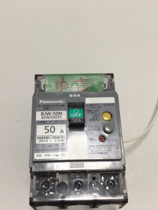 即決中古! パナソニック Panasonic 単三中性線欠相保護付き漏電ブレーカ 3P2E AC100V/200V BJW-50N/BJW35035 / MA047