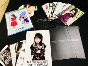 水樹奈々　非売品グッズセット　ブロマイド２５枚超　カードホルダー、ブックカバー、缶バッジ他