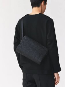 BAO BAO ISSEY MIYAKE バオバオ イッセイミヤケ ハンドバッグ ショルダーバッグ ■ ポリエステル ■ブラック