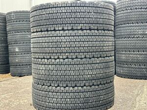 A1010 【245/70R19.5】 バリ溝・激安　2020 BRIDGESTONE W900 スタッドレス　4本　残山約12.4mm