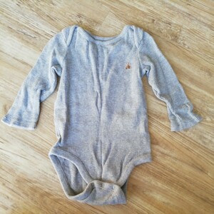 babyGAP　ロンパース(6～12months)