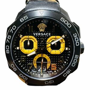 【希少品】ヴェルサーチ ディロス クロノグラフ ビッグデイト クォーツ メンズ 腕時計 ブラック×ゴールド 純正革ベルト 稼動品