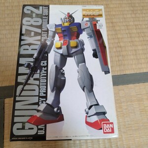 バンダイ 1/100 MG ガンダム　コーティングバージョン　RX-78-2　20周年記念