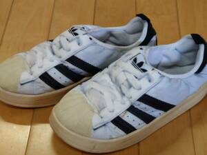 アディダス　ADIDAS　パフィレッタ　PUFFYLETTE　HP6697　サイズUS10