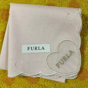 FURLA フルラ　ハンカチpハート