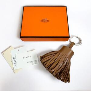 極美品 エルメス カルメン チャーム キーホルダー ゴールド(ブラウン系) HERMES