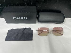 シャネル CHANEL サングラス 色眼鏡 アイウエアー パープル系 紫 グラデーション ラインストーン 4101-B c.124/58 54□16 135 (60s)