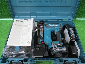 未使用品【 makita / マキタ 】 PT001GRDX 充電式ピンタッカ 40Vmax 充電器、バッテリ(2.5Ah)2コ付 0122