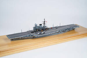 1/700 英国海軍 航空母艦 HMS ビクトリアス 1960年 高精密戦艦完成品　 アクリルケース付き