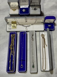 アクセサリー 整理品 遺品整理 まとめ売り　ネックレス リング 指輪 ネックレスチェーン ヴィンテージ レトロ 祖母　大量　ジュエリー