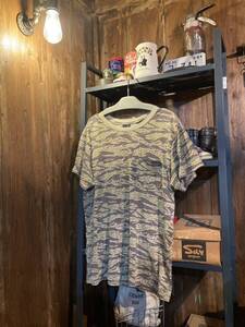 【usa製 camouflage t-shirt 】半袖Tシャツ Tシャツ 半袖 迷彩 vintage 古着 アメカジ アメリカ タイガー　カモ　売り切り