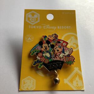 2009 お正月 ミッキー ミニー クララベルカウ 25周年 ニューイヤー ピンバッジ ピンバッチ バッヂ　ピンズ PINS 東京ディズニーリゾート