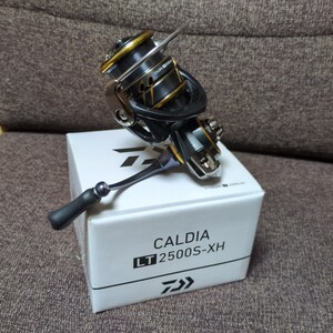 ダイワ　 カルディアLT 2500S-XH スピニングリール エギング バスフィッシング　釣り　 DAIWA　2021