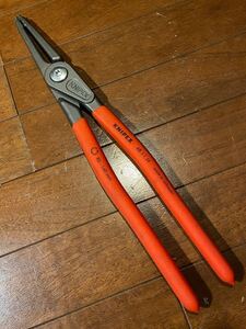 クニペックス 穴用スナップリングプライヤー φ85～140mm KNIPEX 4811-J4 ドイツ　大型サークリップ