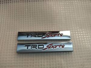 【ゆうパケット送料込】TRD Sports エンブレムプレート 黒／赤 縦1.0cm×横6.0cm　2枚組　金属製　トヨタ　TOYOTA　