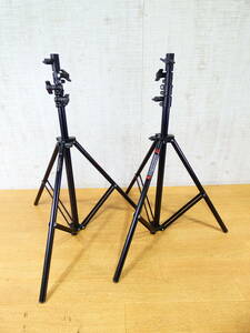 ■Manfrotto マンフロット ライトスタンド 2本セット ポール 051JB 36061 BASSANO 現状品＠100(06)